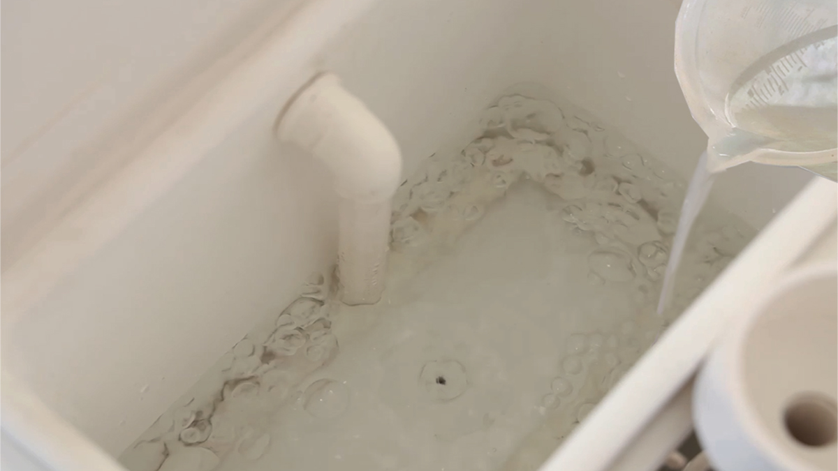 salt_spray_test_chamber_and_material_corrosion5.jpg salt_spray_test_chamber_and_material_corrosion5.jpg