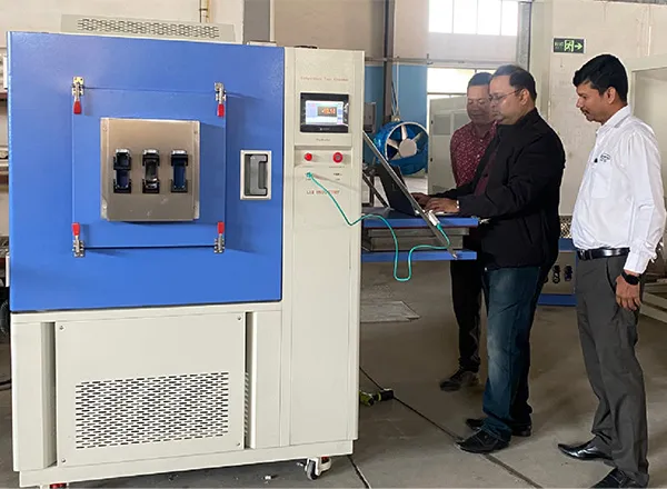 โซลูชันห้องอุณหภูมิที่กำหนดเอง: อุตสาหกรรม Li รองรับการทดสอบ PCB และตัวต้านทานที่มีความแม่นยำสูง